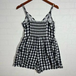 American Eagle Women’s Gingham Romper Size Medium new